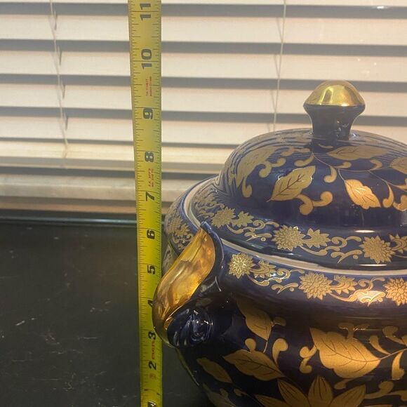 Vintage oriental vase with lid - Picture 5 of 9